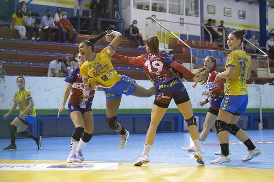 El Rocasa suma un punto ante Guardés en un partido no apto para cardíacos/TA.